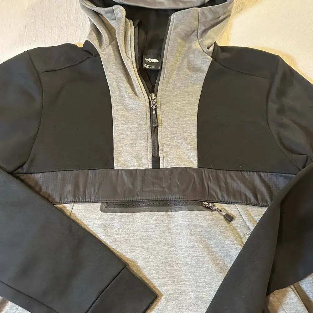 The North Face Mens Small Mountain Athletics 1/4 Zip Hoodie Grey/Black
